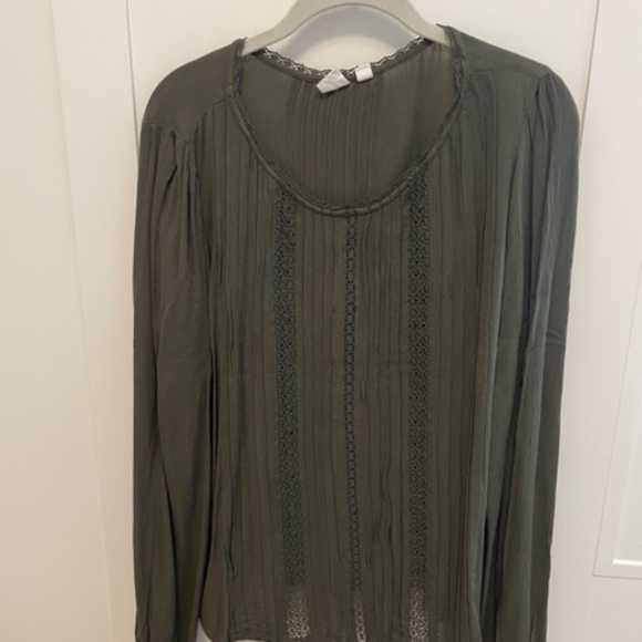 Women's Gap Green Flowy Long Sleeve Lace Detail Sz L Blouse Excellent condition - Picture 1 of 8